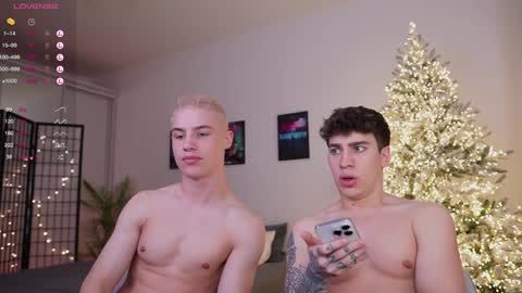 evan_white_ online show from 5, 1, 2025