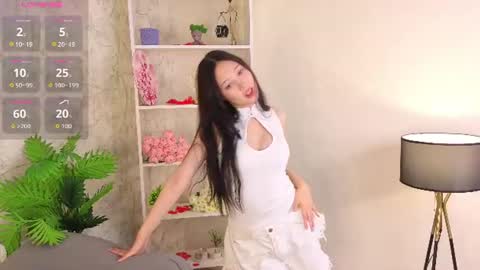 Hello im Lia online show from 28, 6, 2026
