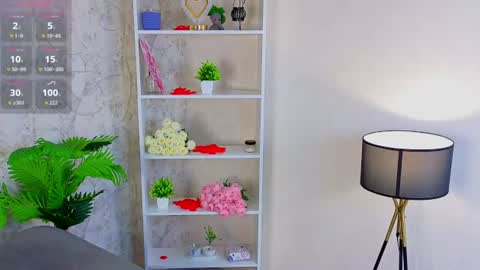 Hello im Lia online show from 27, 7, 2026