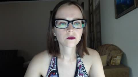 Snapshot of evangeline06 chatting on 25, 6, 2026 YourMistress online show from 25, 6, 2026