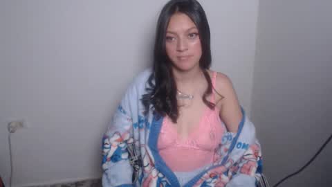 Snapshot of evangeline_petite chatting on 29, 5, 2026 eva online show from 29, 5, 2026