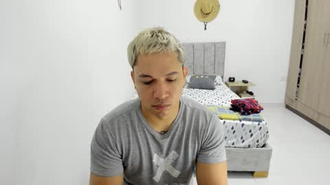 Snapshot of evans_king chatting on 27, 5, 2026 Evan online show from 27, 5, 2026
