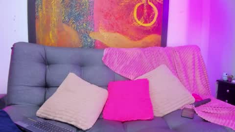 Snapshot of evans_susana chatting on 20, 11, 2025 Evan and Susan online show from 20, 11, 2025