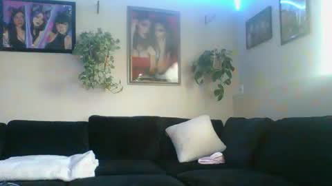 Snapshot of evanschris2048 chatting on 20, 11, 2025 evanschris2048 online show from 20, 11, 2025