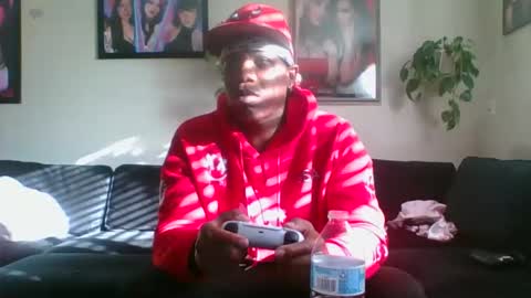 Snapshot of evanschris2048 chatting on 21, 11, 2025 evanschris2048 online show from 21, 11, 2025