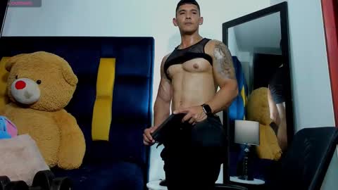   online show from 22, 10, 2025