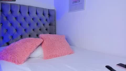 Eva Olimpo online show from 3, 3, 2026