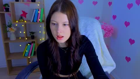 EvaOnyx online show from 5, 3, 2026