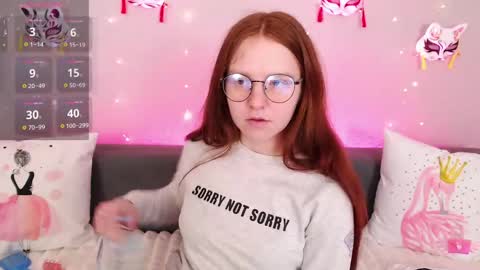 Snapshot of evarey_ chatting on 10, 5, 2026 Adelina online show from 10, 5, 2026