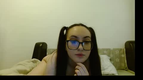 Snapshot of evaryde chatting on 24, 11, 2025 EvaRyde online show from 24, 11, 2025