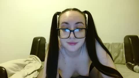 Snapshot of evaryde chatting on 5, 1, 2026 EvaRyde online show from 5, 1, 2026