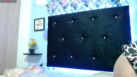 Eva Carter online show from 5, 4, 2026