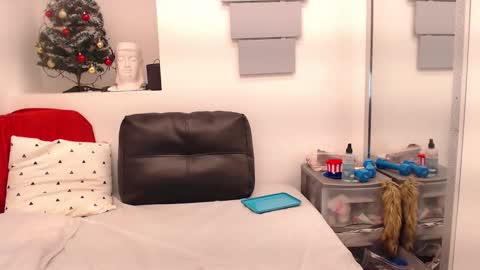 Eva Twiss online show from 13, 1, 2026