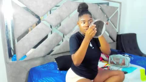 Snapshot of evaxemma chatting on 18, 3, 2026 Eva And Emmanuel online show from 18, 3, 2026