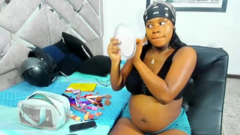 Snapshot of evaxemma chatting on 2, 5, 2026 Eva And Emmanuel online show from 2, 5, 2026