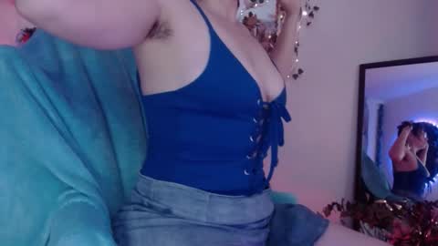 Eve Blue  friends. IG eve blue77 TW EveBlue 1 OF eveblue7 online show from 12, 9, 2025