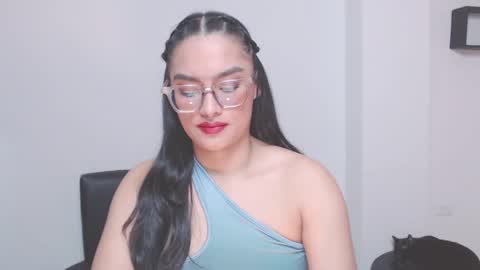 Snapshot of eve_rox18 chatting on 17, 5, 2026 Eve Rox18 online show from 17, 5, 2026