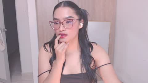 Snapshot of eve_rox18 chatting on 3, 8, 2026 Eve Rox18 online show from 3, 8, 2026