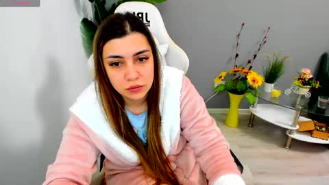 eveeevian online show from 17, 5, 2026
