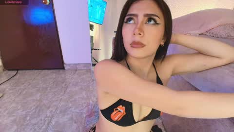 Evette   online show from 23, 5, 2026