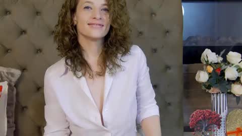 EveHamilton online show from 15, 2, 2025