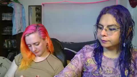 Snapshot of evelan123 chatting on 19, 12, 2025 Chulal online show from 19, 12, 2025