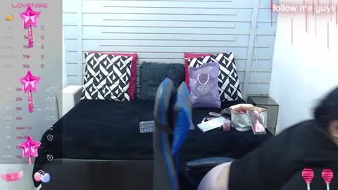 evelin zaens online show from 25, 1, 2025