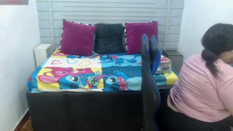 evelin zaens online show from 24, 2, 2025