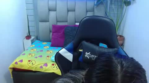 Snapshot of evelin_zaens chatting on 11, 7, 2026 evelin zaens online show from 11, 7, 2026