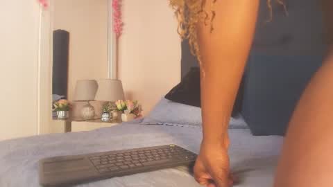 Snapshot of evelonga_707 chatting on 20, 6, 2026 DAYANITA online show from 20, 6, 2026