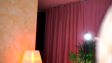 Evelyn online show from 12, 1, 2025