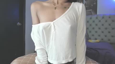 Snapshot of evelyn_jones__ chatting on 8, 10, 2025 evelyn_jones__ online show from 8, 10, 2025