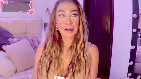 Snapshot of evelynagrey chatting on 12, 1, 2026 EvelynaGrey online show from 12, 1, 2026