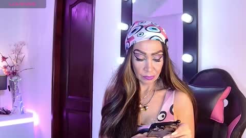 Snapshot of evelynagrey chatting on 22, 2, 2026 EvelynaGrey online show from 22, 2, 2026