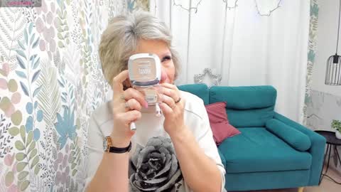 Evelyn online show from 25, 12, 2024