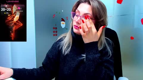 Snapshot of evelyne_rose chatting on 3, 1, 2025 evelyne_rose online show from 3, 1, 2025