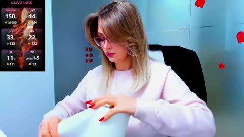 Snapshot of evelyne_rose chatting on 6, 1, 2025 evelyne_rose online show from 6, 1, 2025