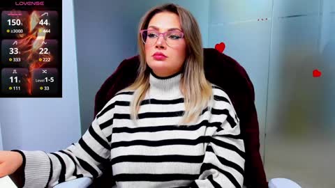 Snapshot of evelyne_rose chatting on 8, 1, 2025 evelyne_rose online show from 8, 1, 2025