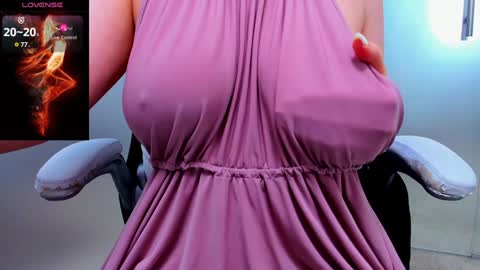 Snapshot of evelyne_rose chatting on 5, 2, 2025 evelyne_rose online show from 5, 2, 2025