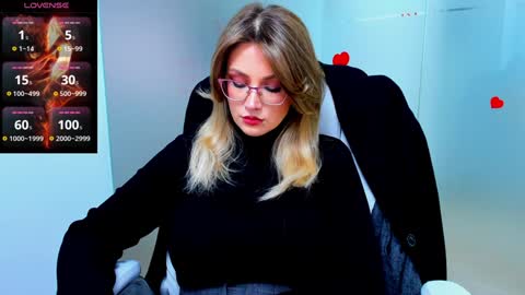 Snapshot of evelyne_rose chatting on 7, 2, 2025 evelyne_rose online show from 7, 2, 2025