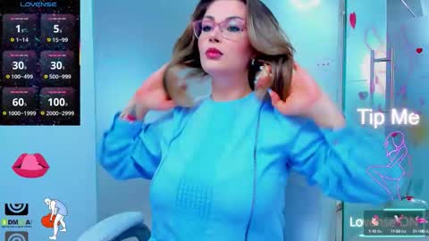 Snapshot of evelyne_rose chatting on 10, 9, 2025 evelyne_rose online show from 10, 9, 2025