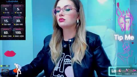 Snapshot of evelyne_rose chatting on 14, 9, 2025 evelyne_rose online show from 14, 9, 2025