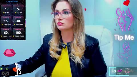 Snapshot of evelyne_rose chatting on 25, 9, 2025 evelyne_rose online show from 25, 9, 2025
