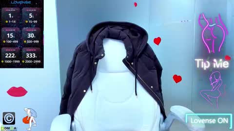 Snapshot of evelyne_rose chatting on 7, 2, 2026 evelyne_rose online show from 7, 2, 2026