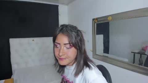 Snapshot of evelynesex chatting on 15, 5, 2026 Evelyne online show from 15, 5, 2026