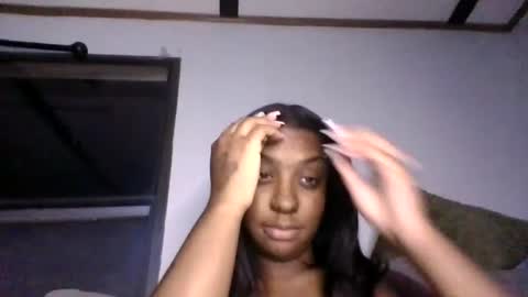 Snapshot of evemonroe17 chatting on 31, 7, 2026 evemonroe17 online show from 31, 7, 2026