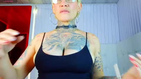 everlyn_sexx online show from 16, 4, 2026