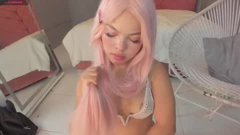 Snapshot of everyh chatting on 12, 9, 2025 Sophia online show from 12, 9, 2025