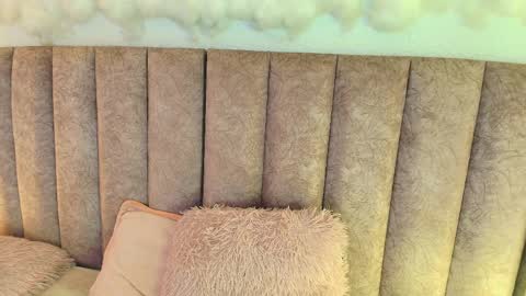 Evette online show from 7, 4, 2026