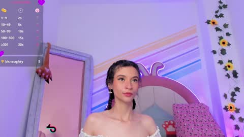Snapshot of evie_clark_ chatting on 23, 12, 2024 My name is Evie  nice to meet you  really get to know me better private is open  online show from 23, 12, 2024